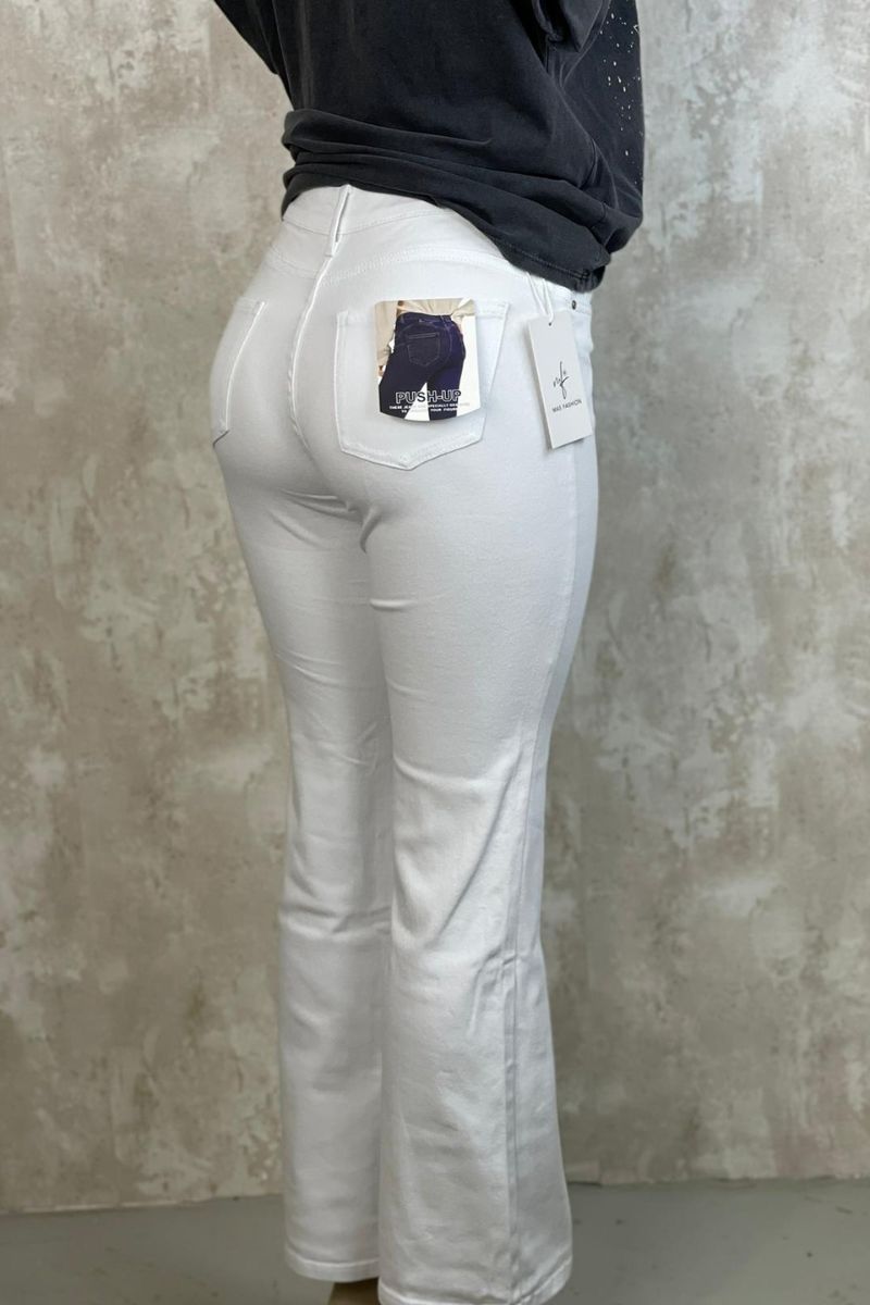 Pantalón Vaquero a campana y push up