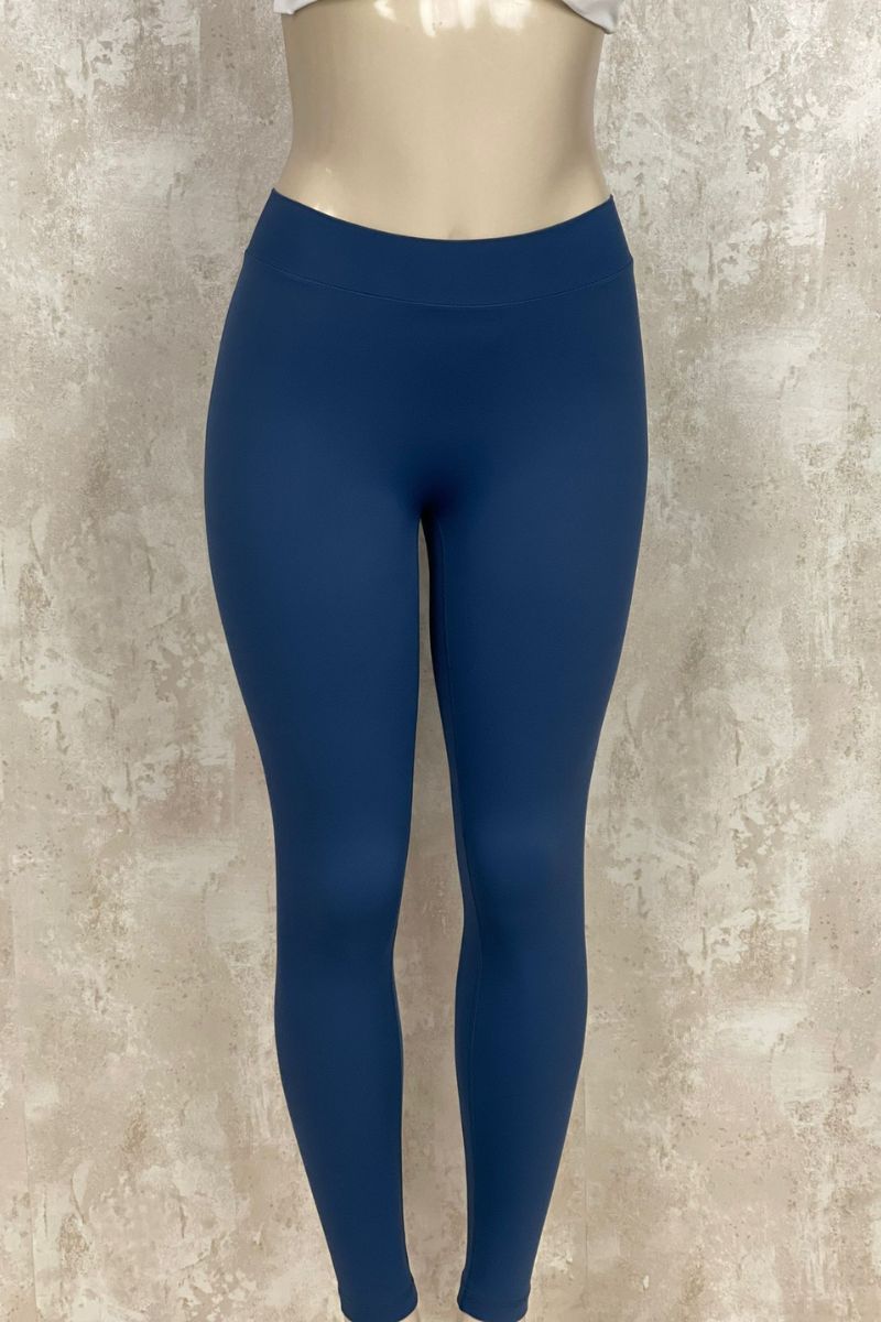 Leggins Capri con pico a V push up