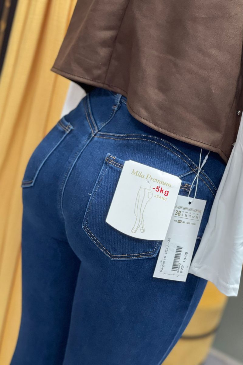 Vaquero Mila acampanado