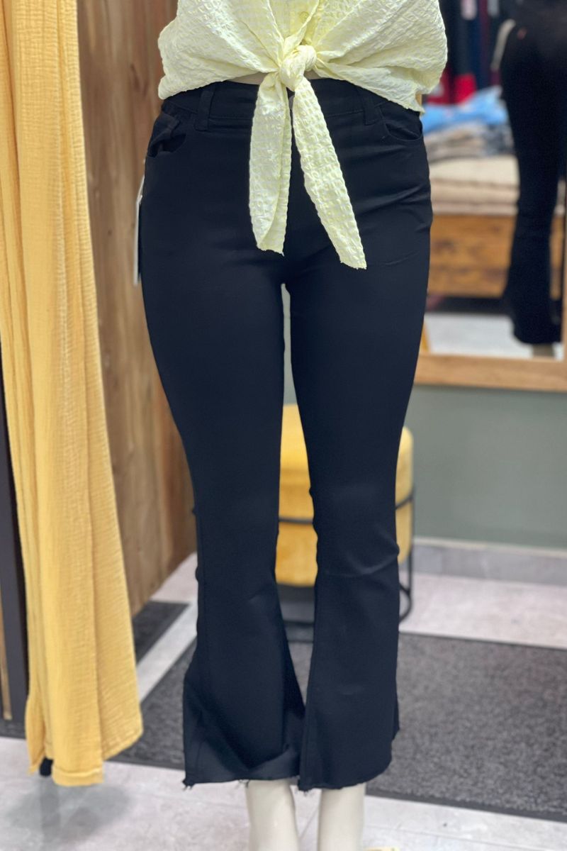 Vaquero negro acampanado