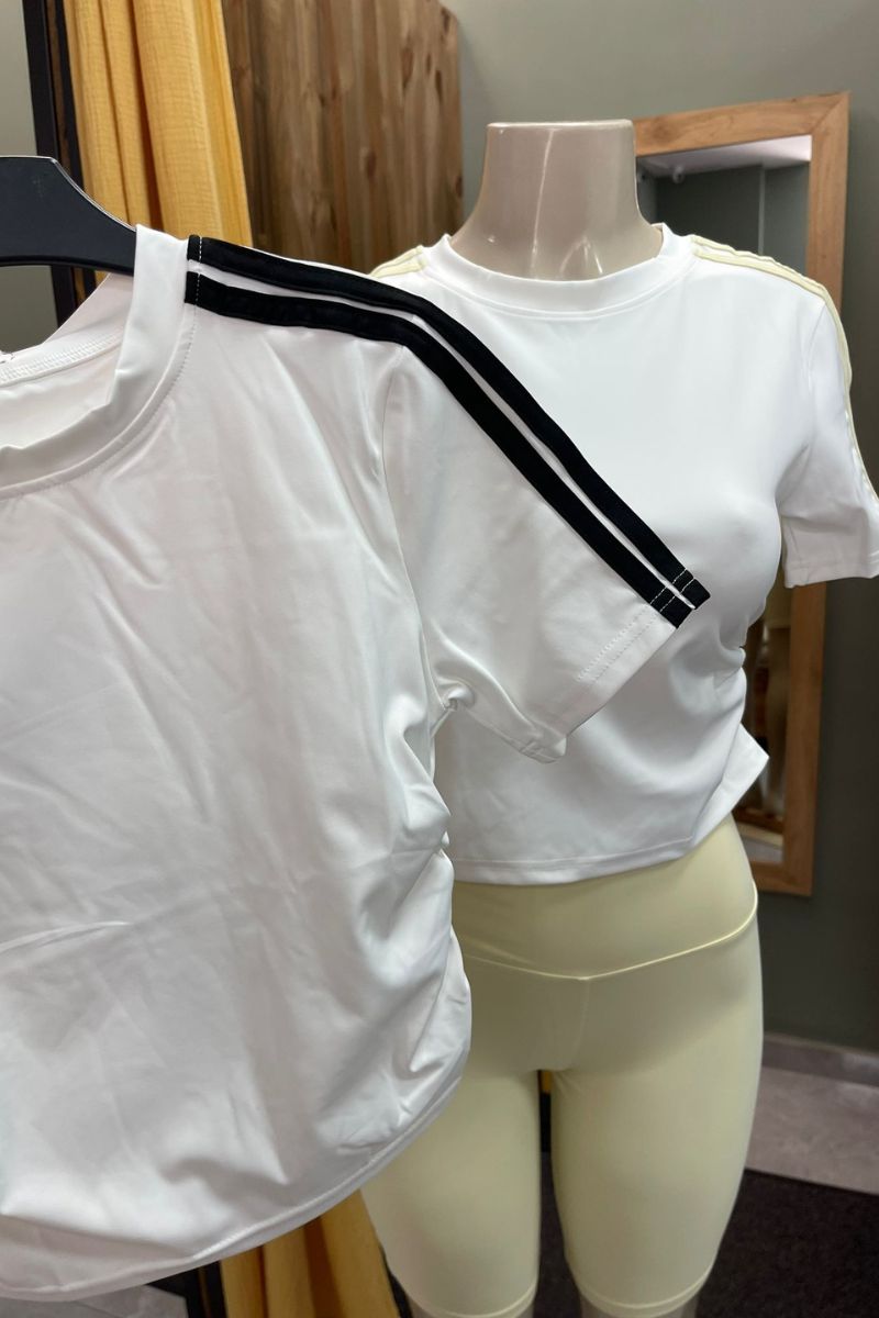 Camiseta Adriana
