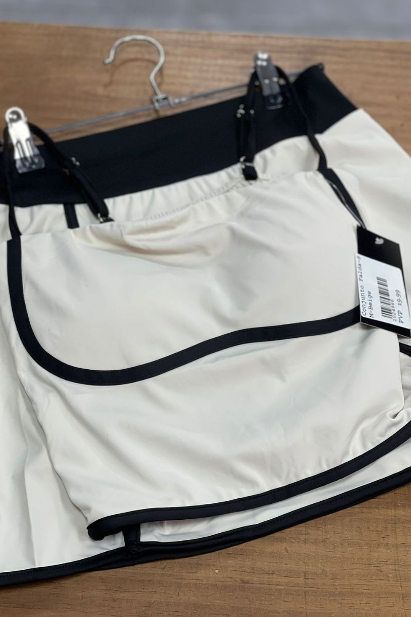 Conjunto con falda pantalón