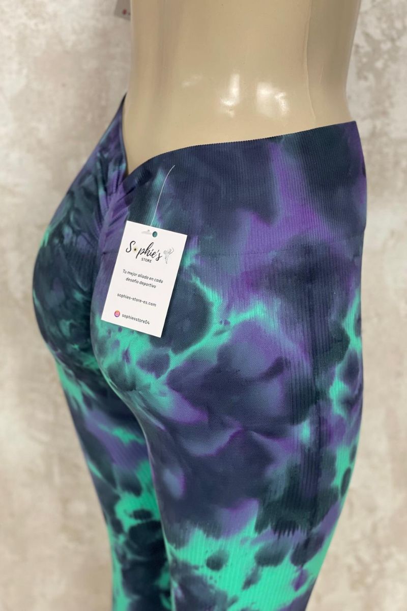Leggins mancha con pico a v y push up
