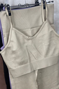 Conjunto acampanado