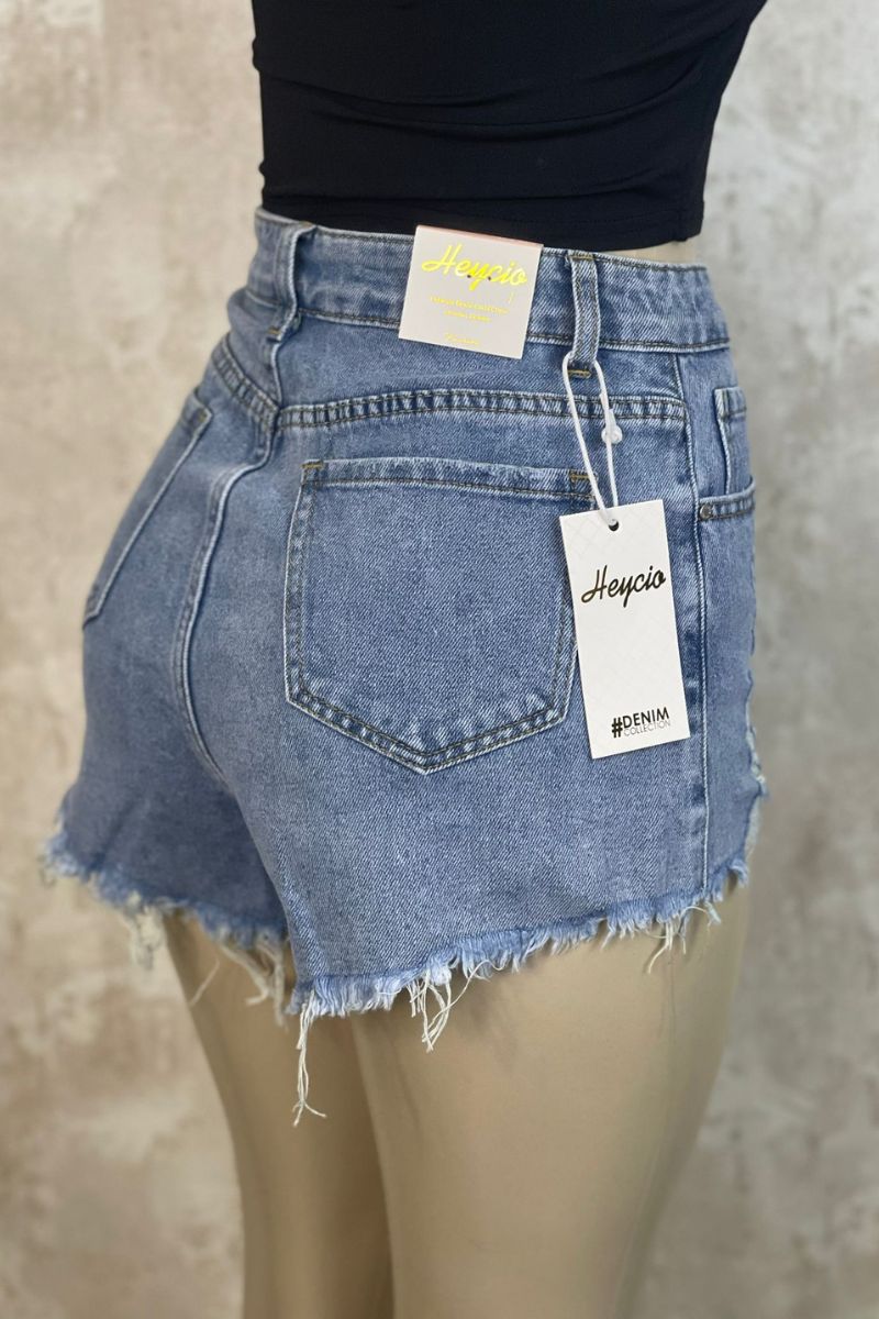 Short vaquero roto